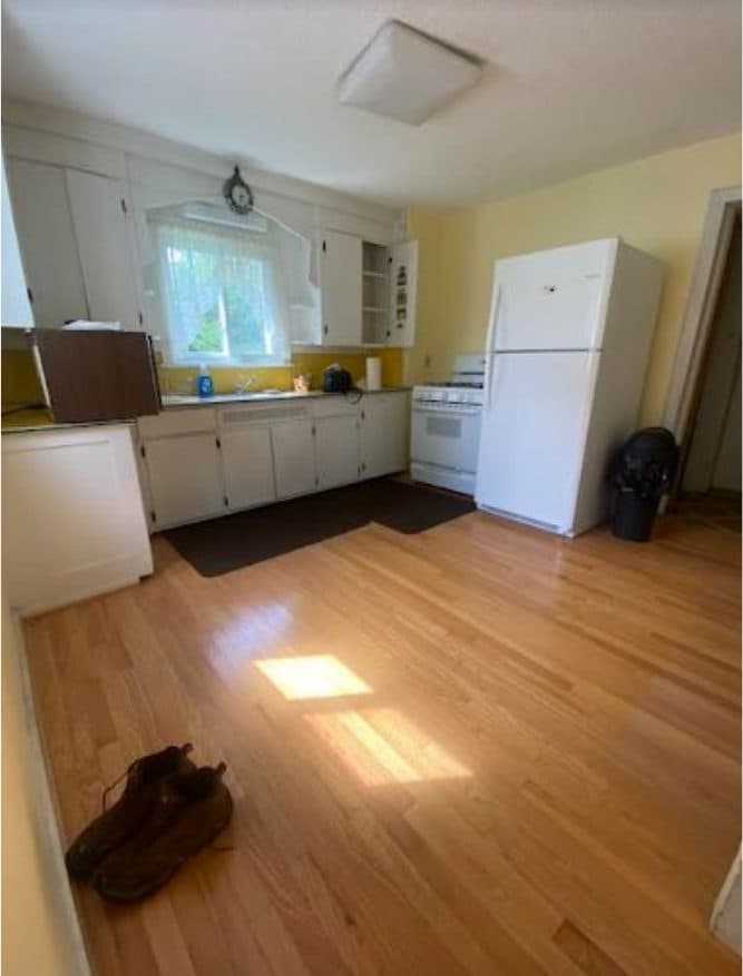 Kitchen before renovation