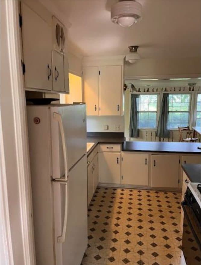 Kitchen 2 before renovation
