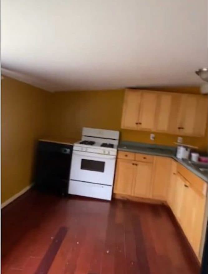 Kitchen before renovation