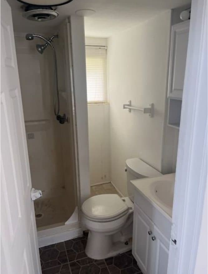 Bathroom before renovation