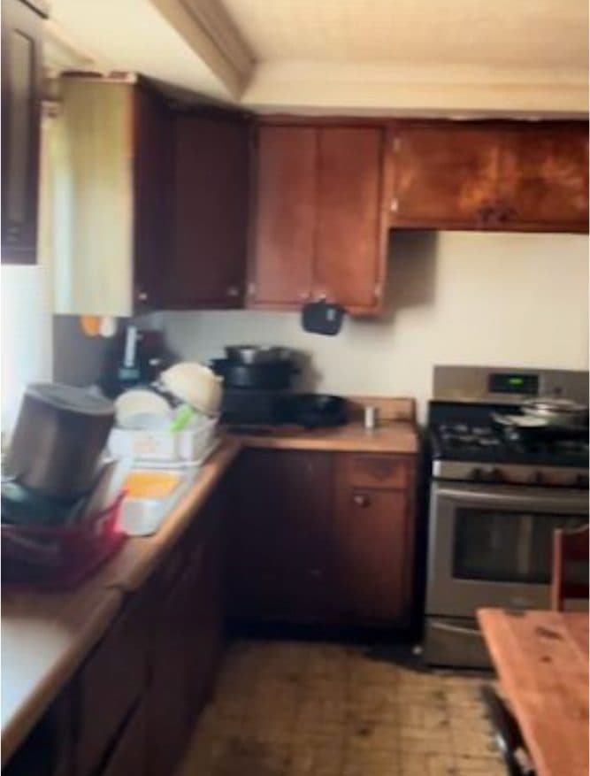 Kitchen before renovation