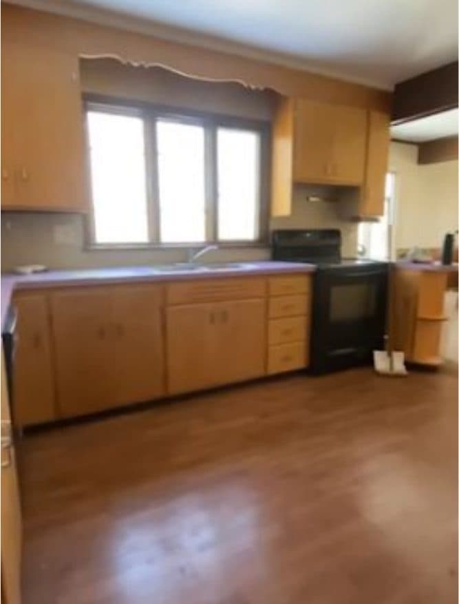 Kitchen before renovation